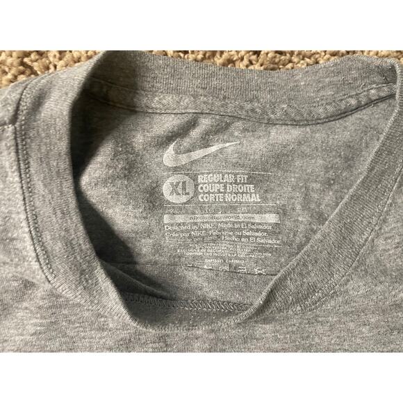 Nike Regular Fit Embroidered Tee - Size XL ** - Picture 4 of 6